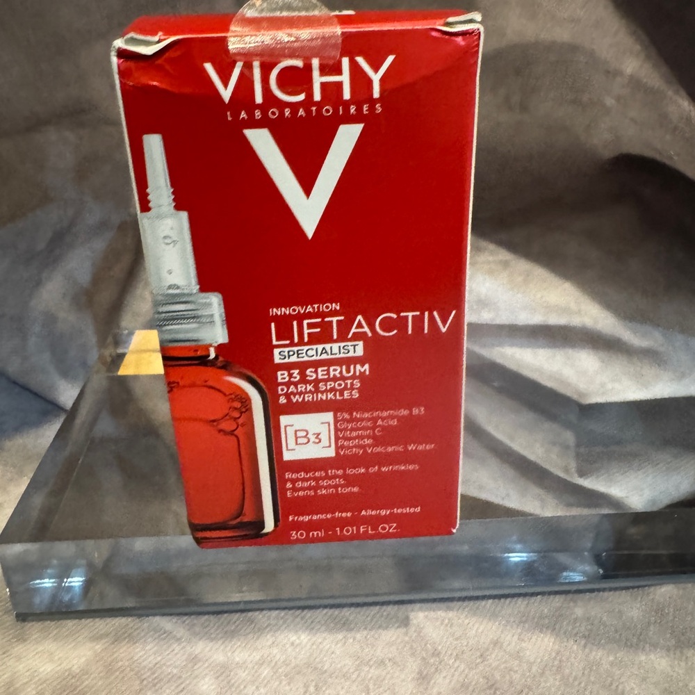 Vichy Liftactiv Specialist B3 Serum -‎ Red